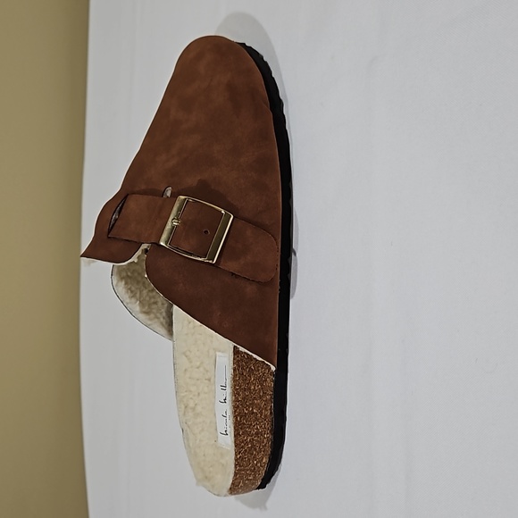 Size 8, Nicole Miller Brown Faux Fur Clogs - Picture 9 of 12